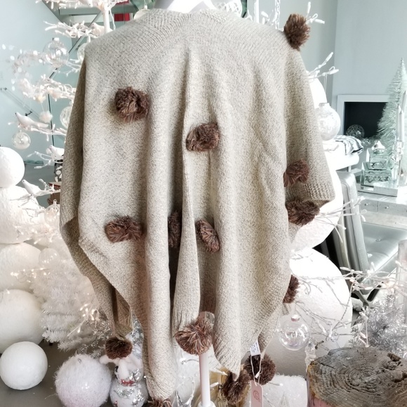 Tan Pom Pom Wrap - Picture 8 of 10